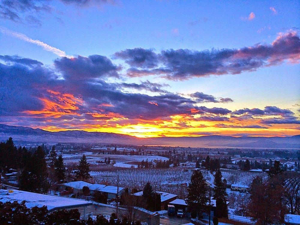 Acker Vacation Rentals Kelowna Extérieur photo