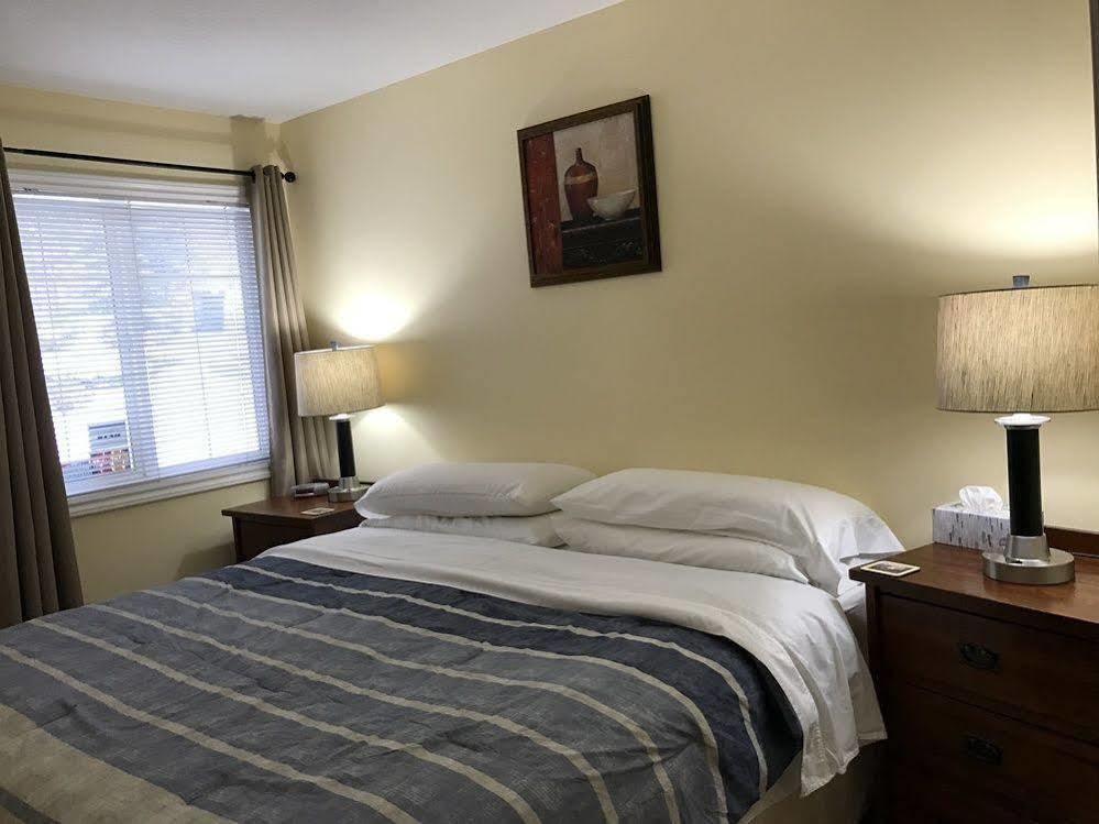 Acker Vacation Rentals Kelowna Extérieur photo