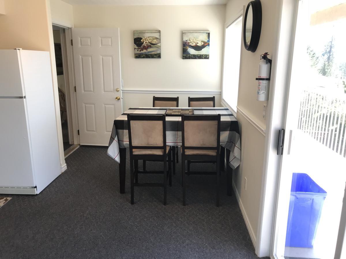 Acker Vacation Rentals Kelowna Extérieur photo