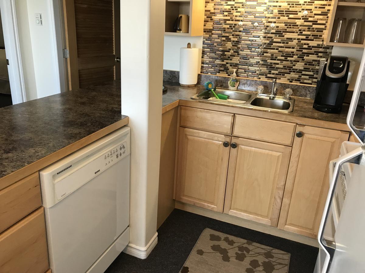 Acker Vacation Rentals Kelowna Extérieur photo