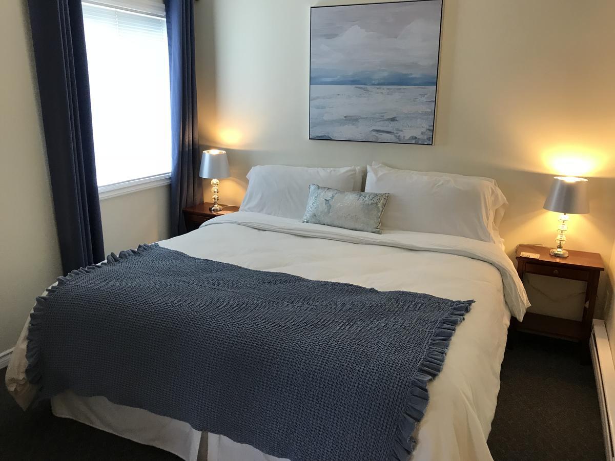 Acker Vacation Rentals Kelowna Extérieur photo