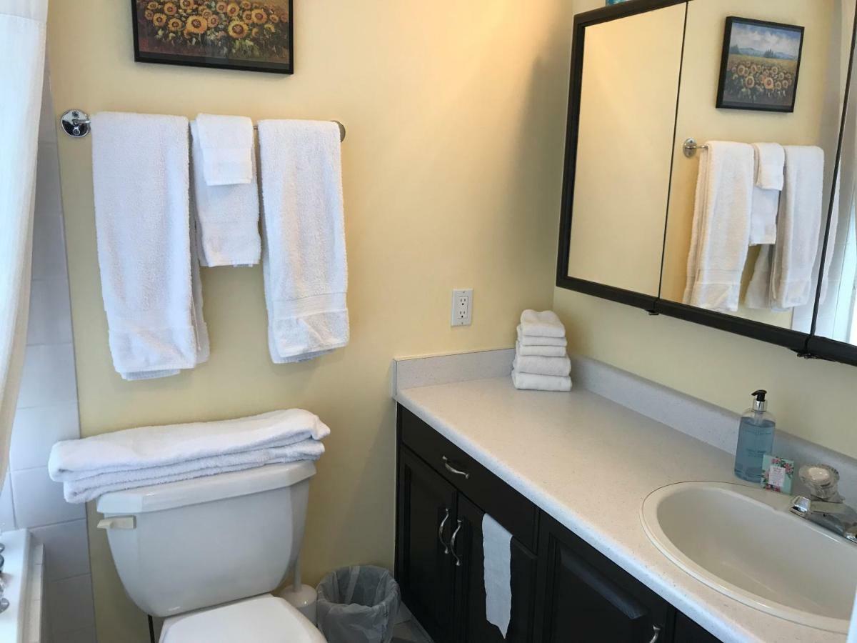 Acker Vacation Rentals Kelowna Extérieur photo