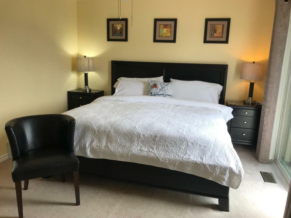 Acker Vacation Rentals Kelowna Extérieur photo