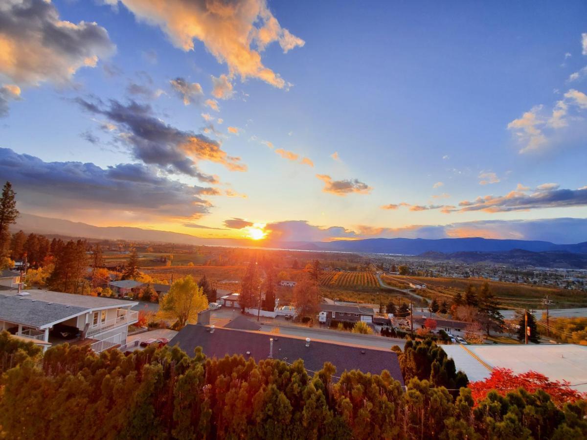Acker Vacation Rentals Kelowna Extérieur photo